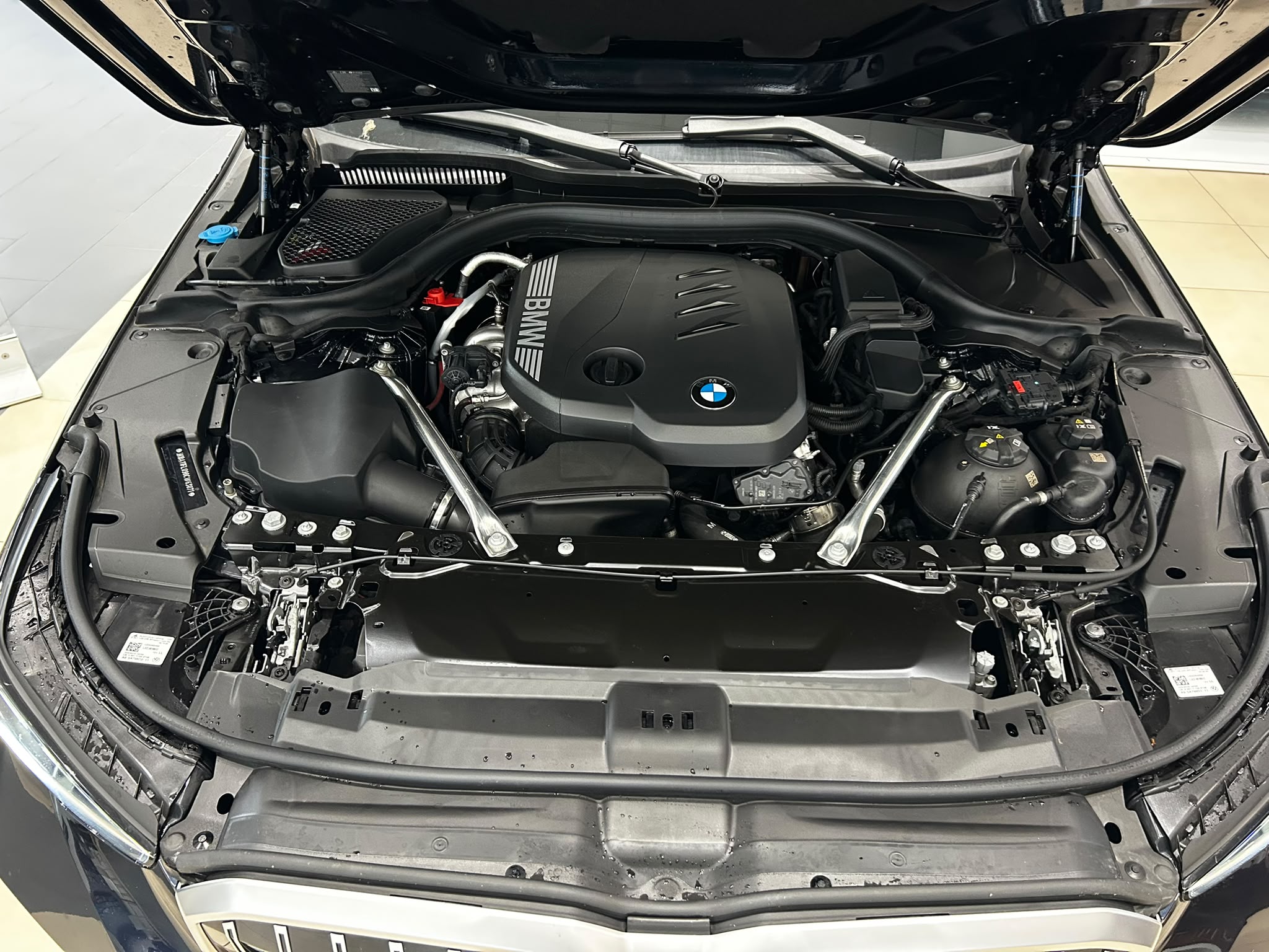 BMW Seria 5, 520D, 2025, 24500 km