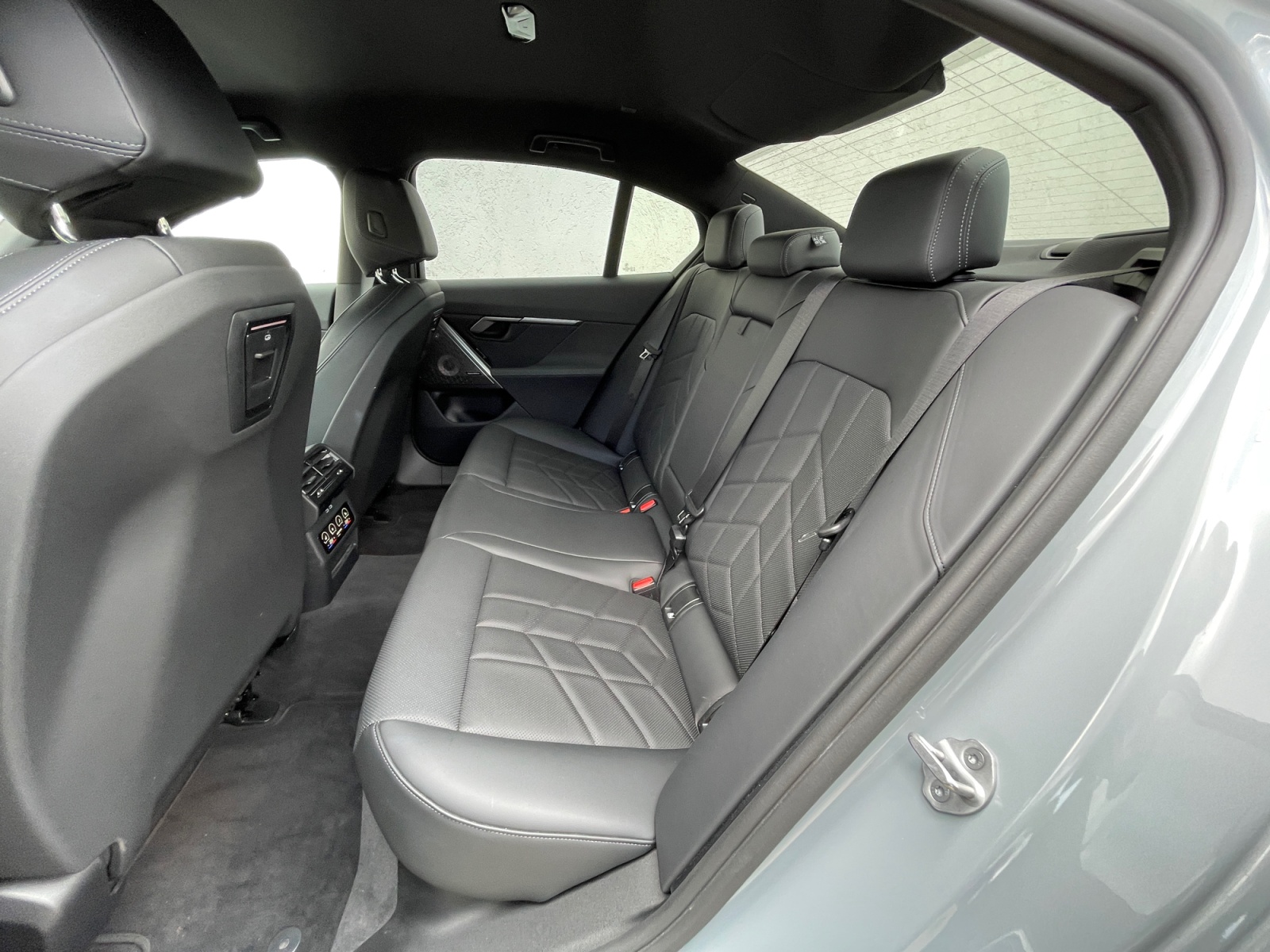 BMW Seria 5, 520I, 2025, 14502 km