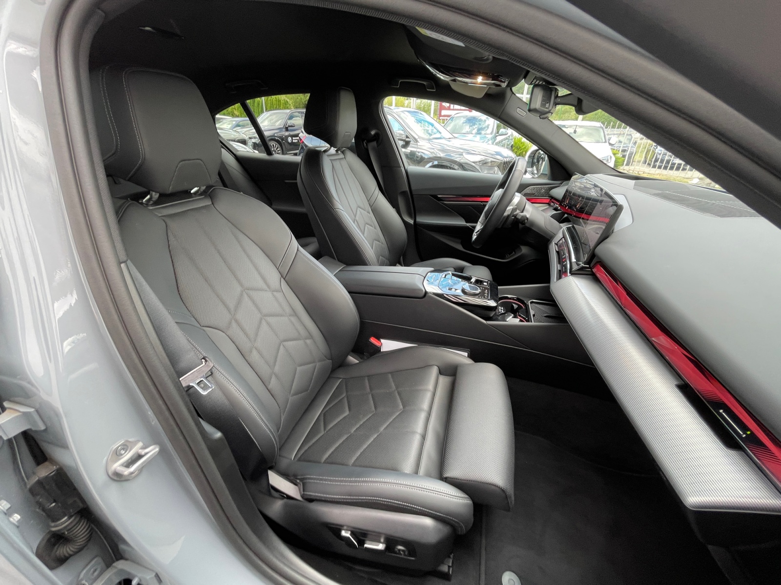 BMW Seria 5, 520I, 2025, 14502 km