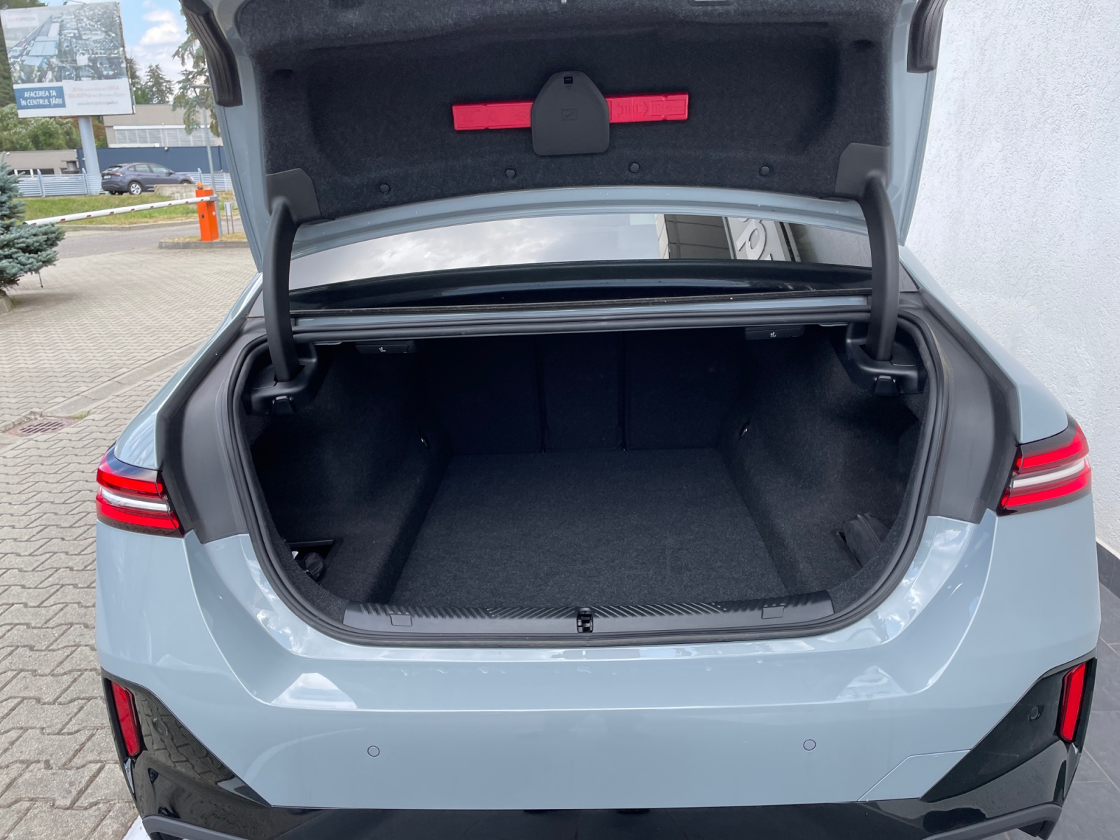 BMW Seria 5, 520I, 2025, 14502 km