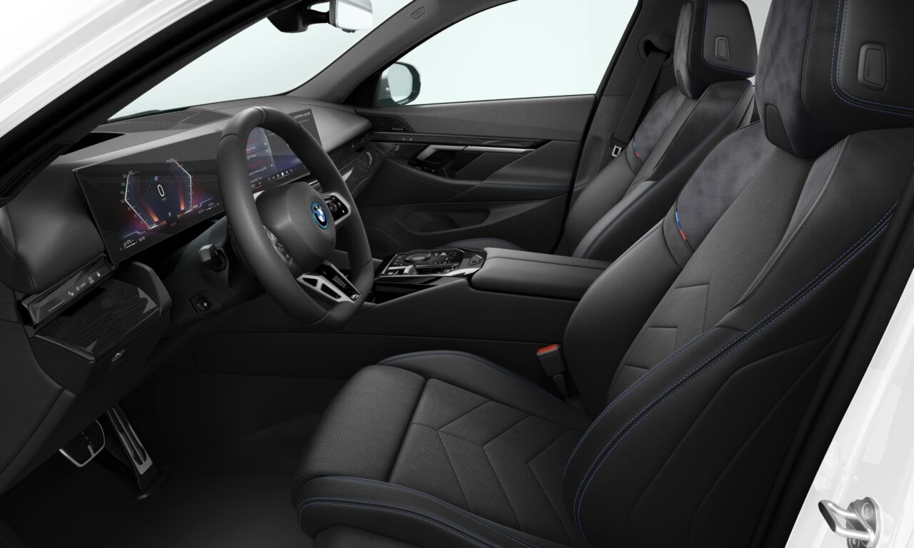 BMW Seria 5, 550E XDRIVE, 2025, 32300 km