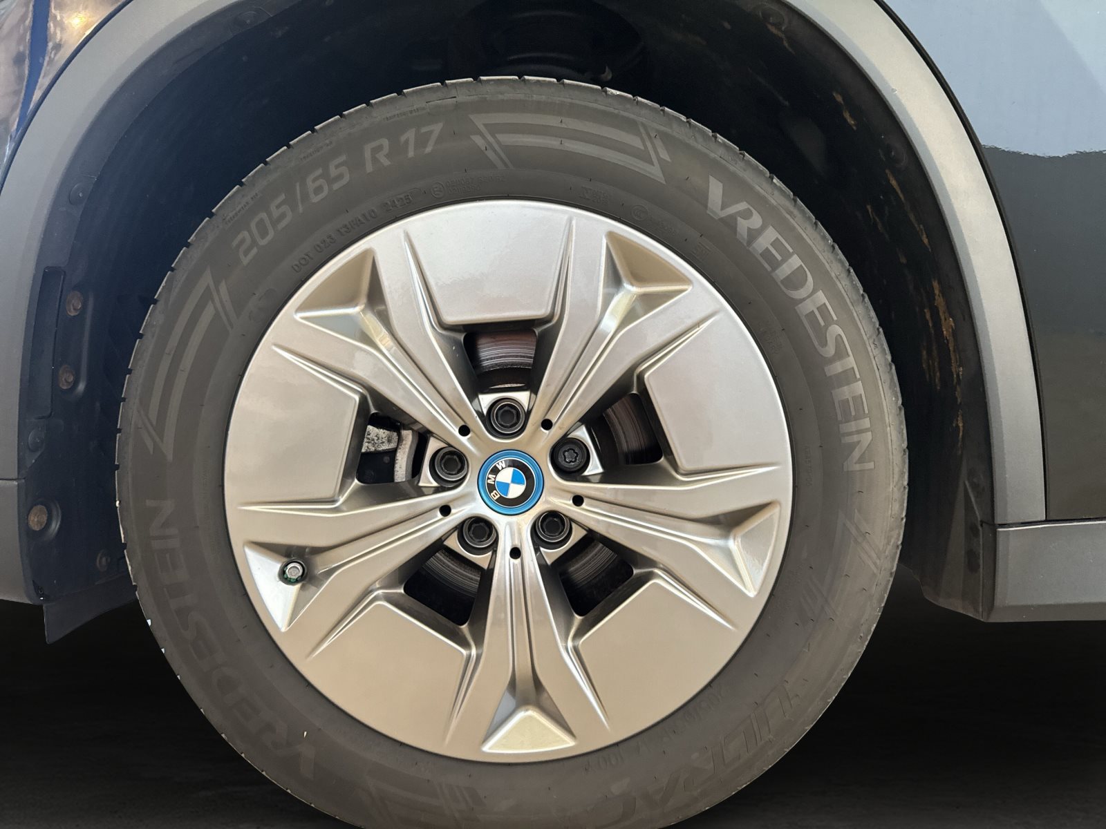 BMW iX1 2023 — imagine 17