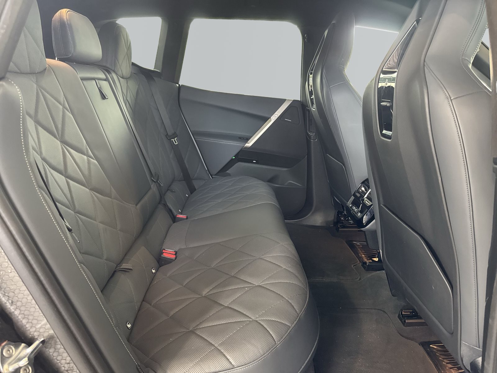 BMW iX 2023 — imagine 10