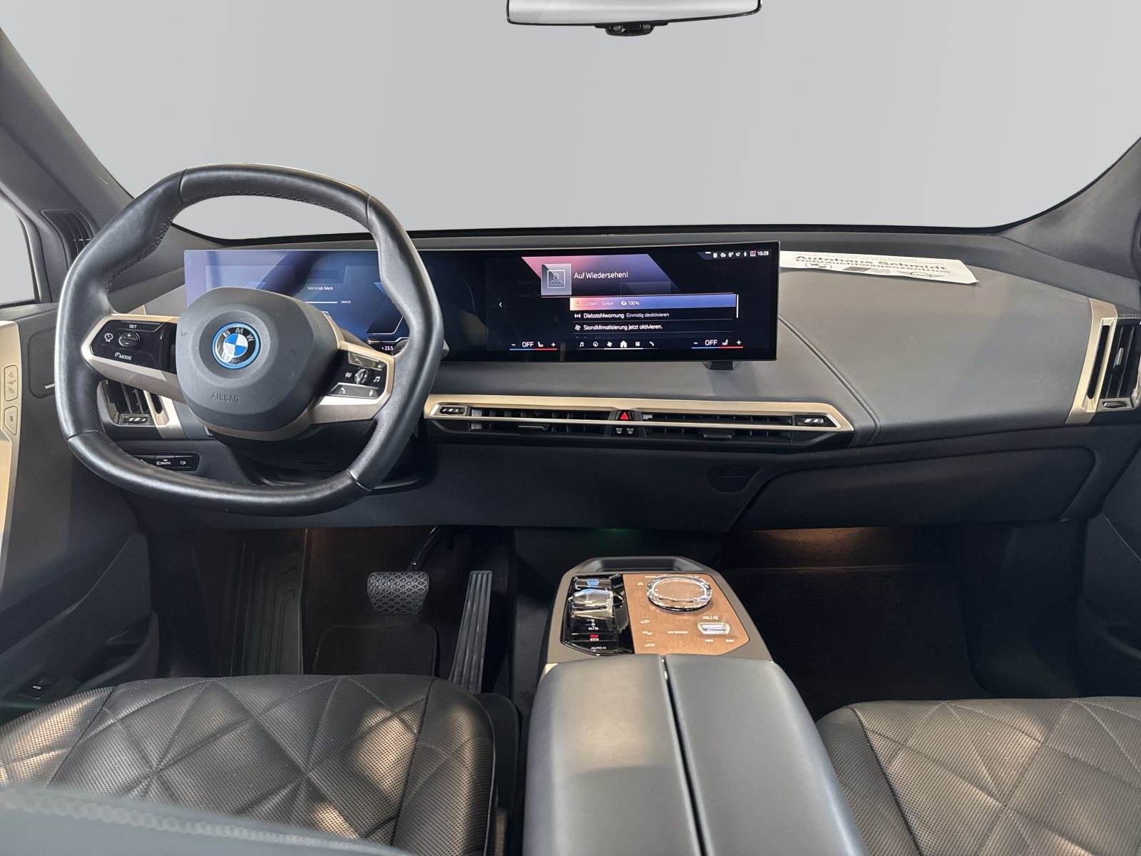 BMW iX 2023 — imagine 12