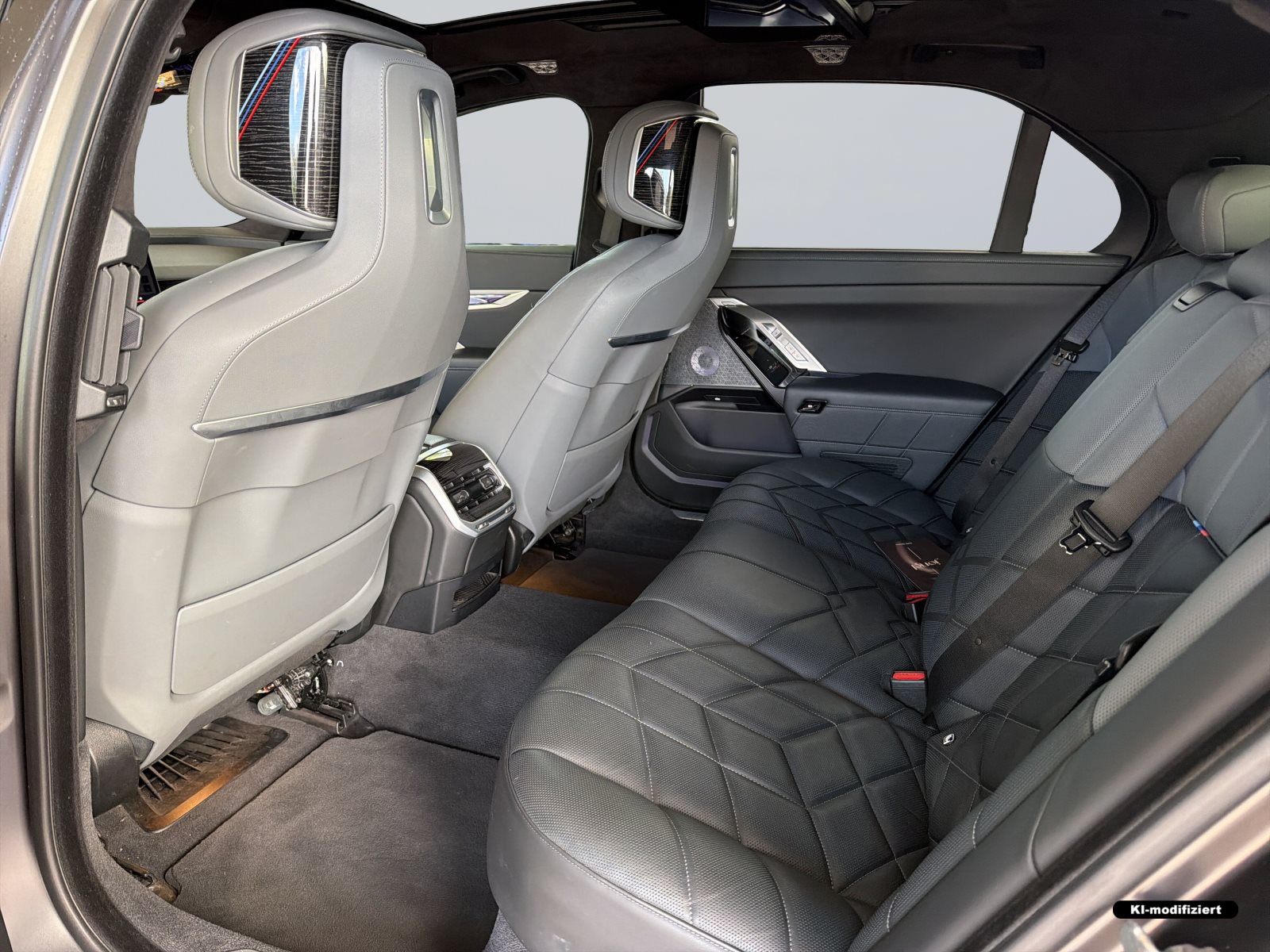 BMW i7 2023 — imagine 9