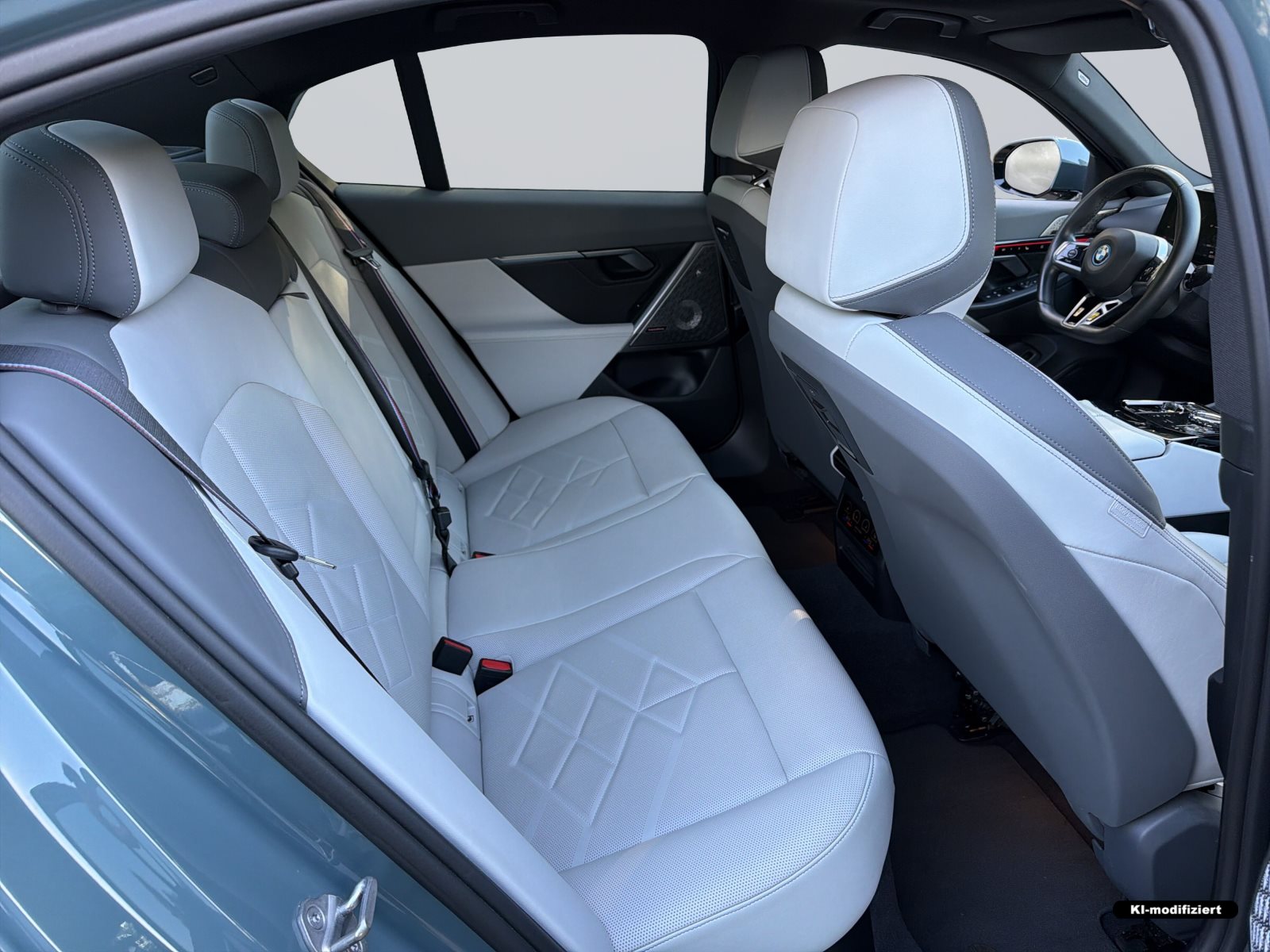 BMW i5 2023 — imagine 10