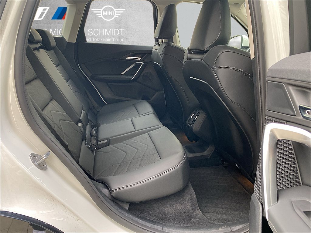 BMW iX1 2025 — imagine 10