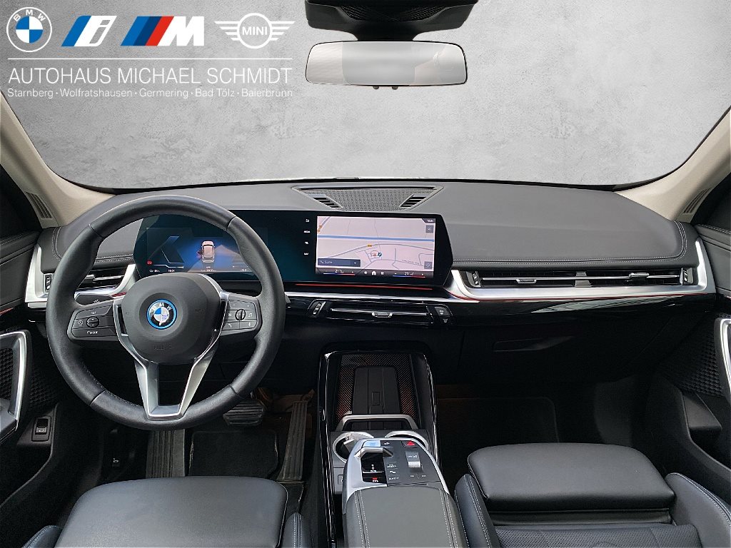 BMW iX1 2025 — imagine 12