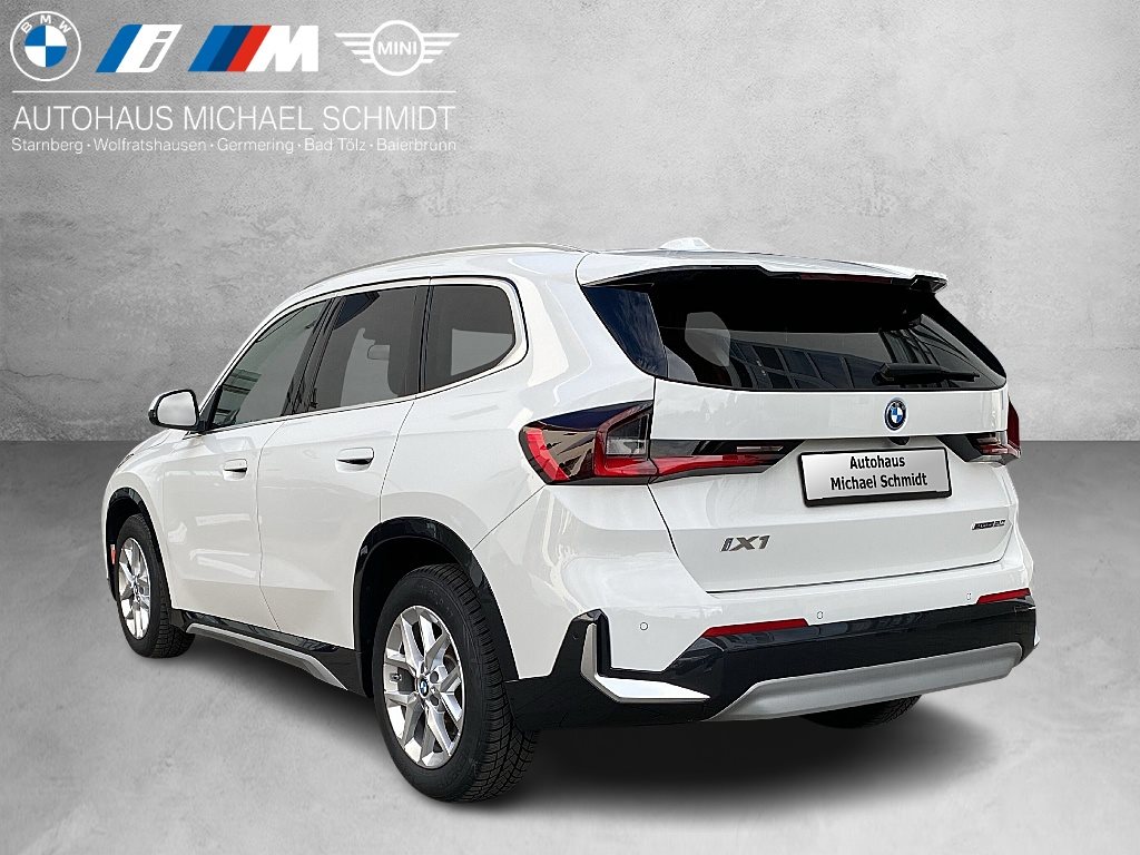 BMW iX1 2025 — imagine 3