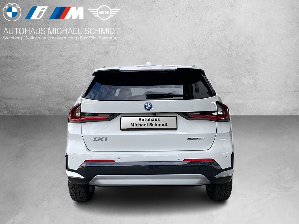 BMW iX1 2025 — imagine 4