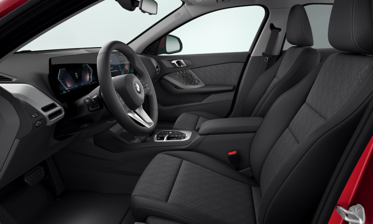 BMW 1 Series 2025 — imagine 4