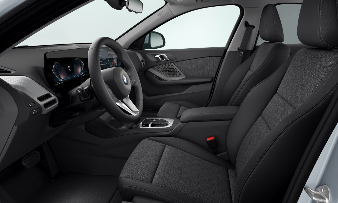 BMW 1 Series 2025 — imagine 4
