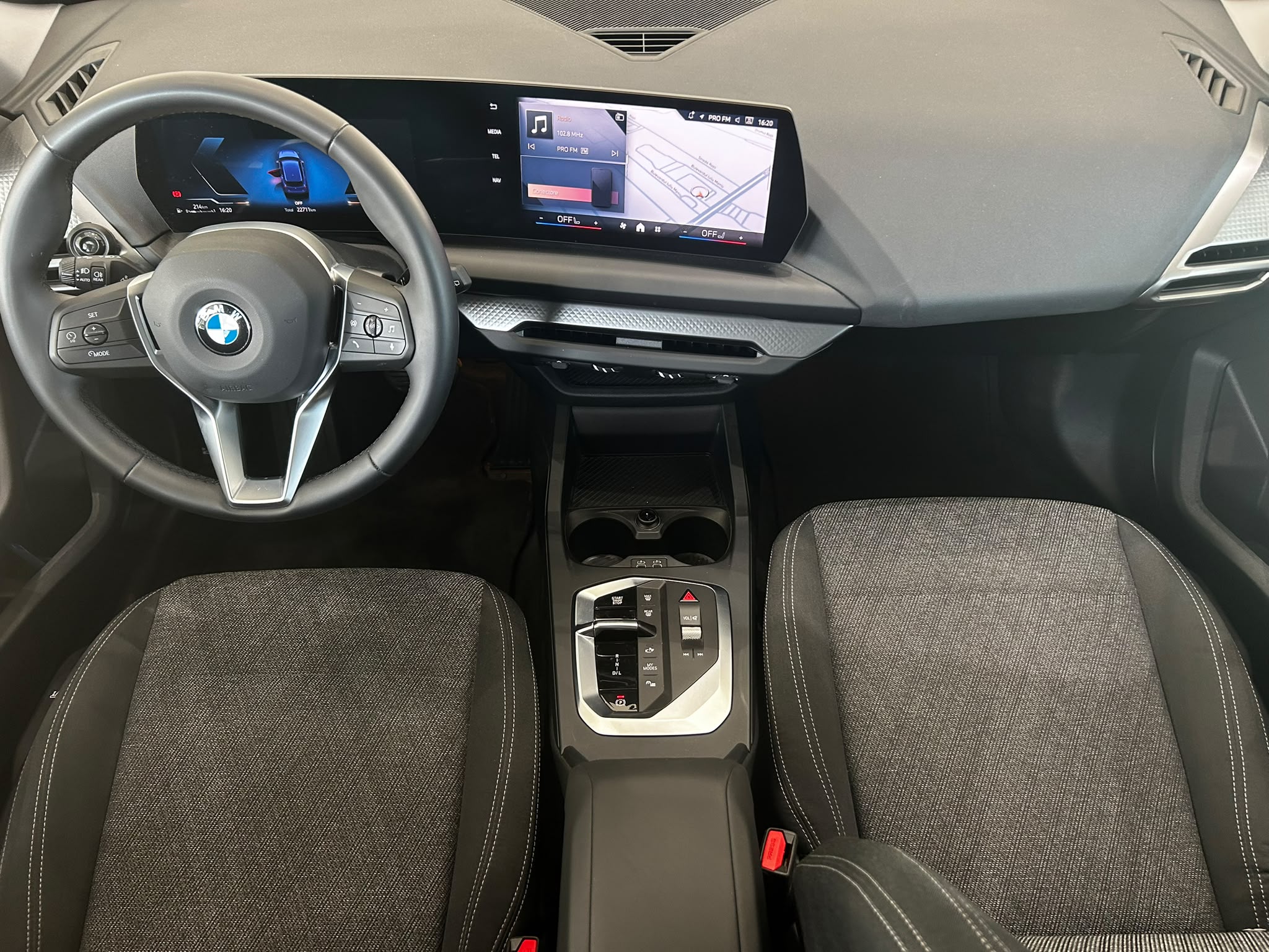 BMW Seria 1 2025 — imagine 12