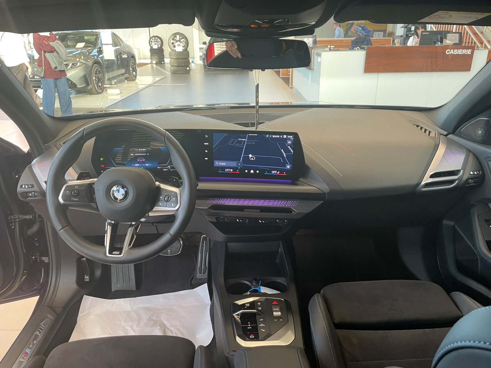BMW Seria 1, 120 HATCH 5 USI, 2025, 8906 km