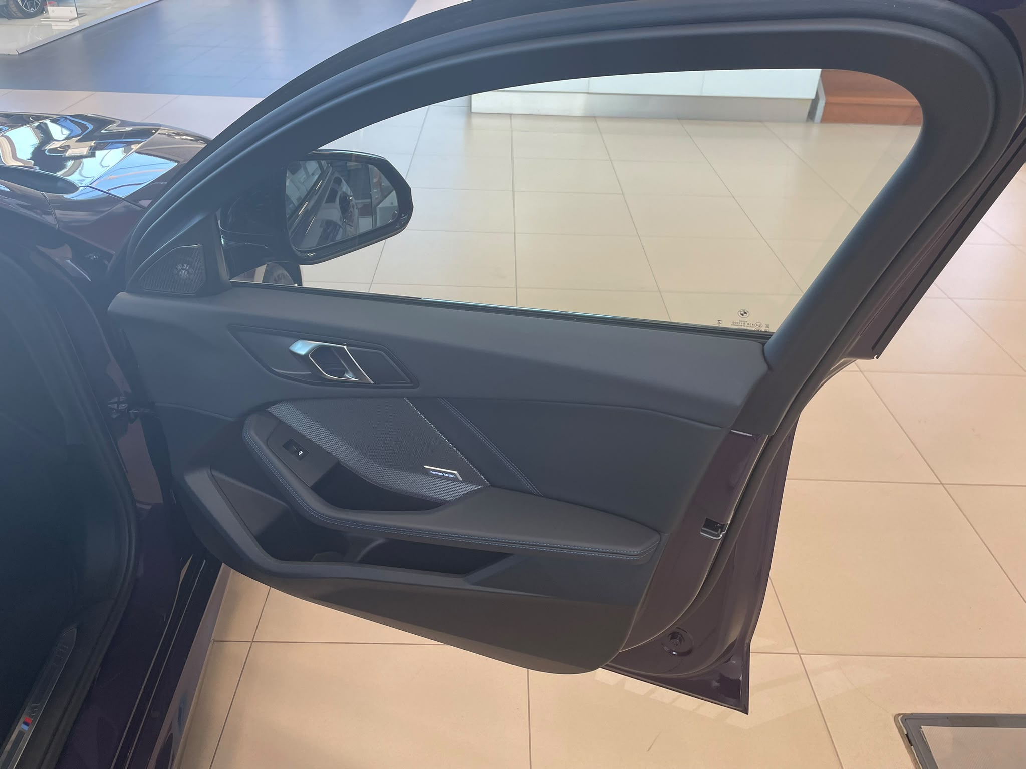 BMW Seria 1, 120 HATCH 5 USI, 2025, 8906 km
