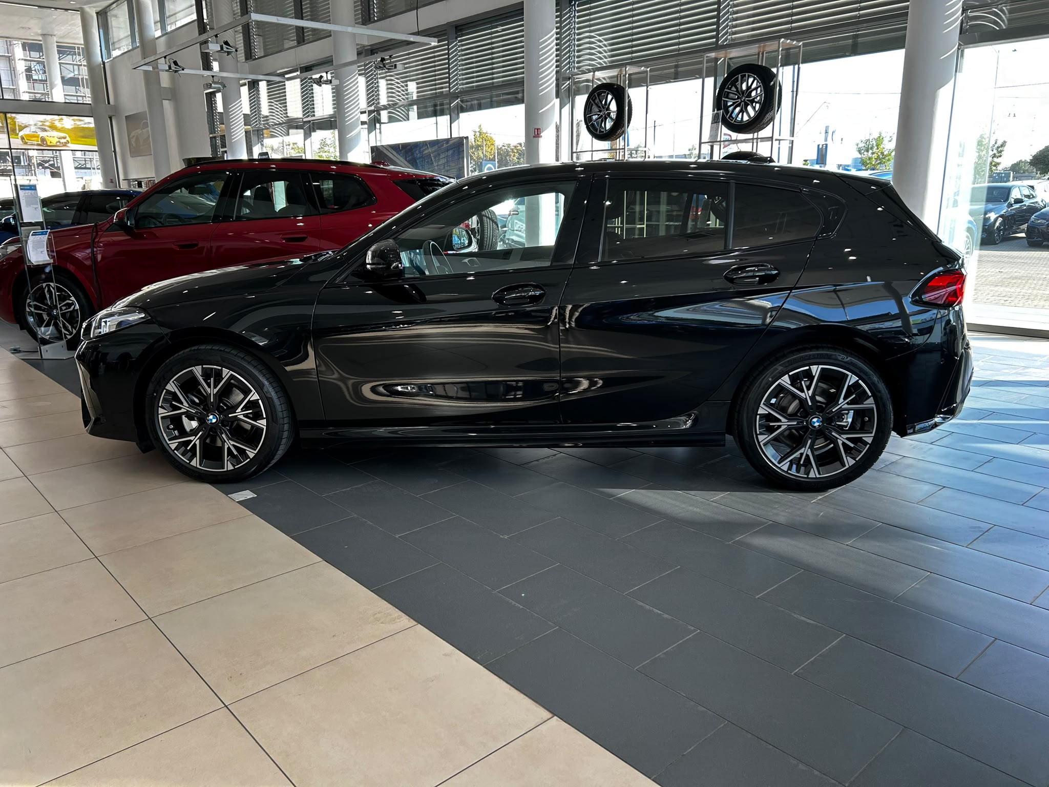 BMW Seria 1, 120 HATCH 5 USI, 2026, 12195 km