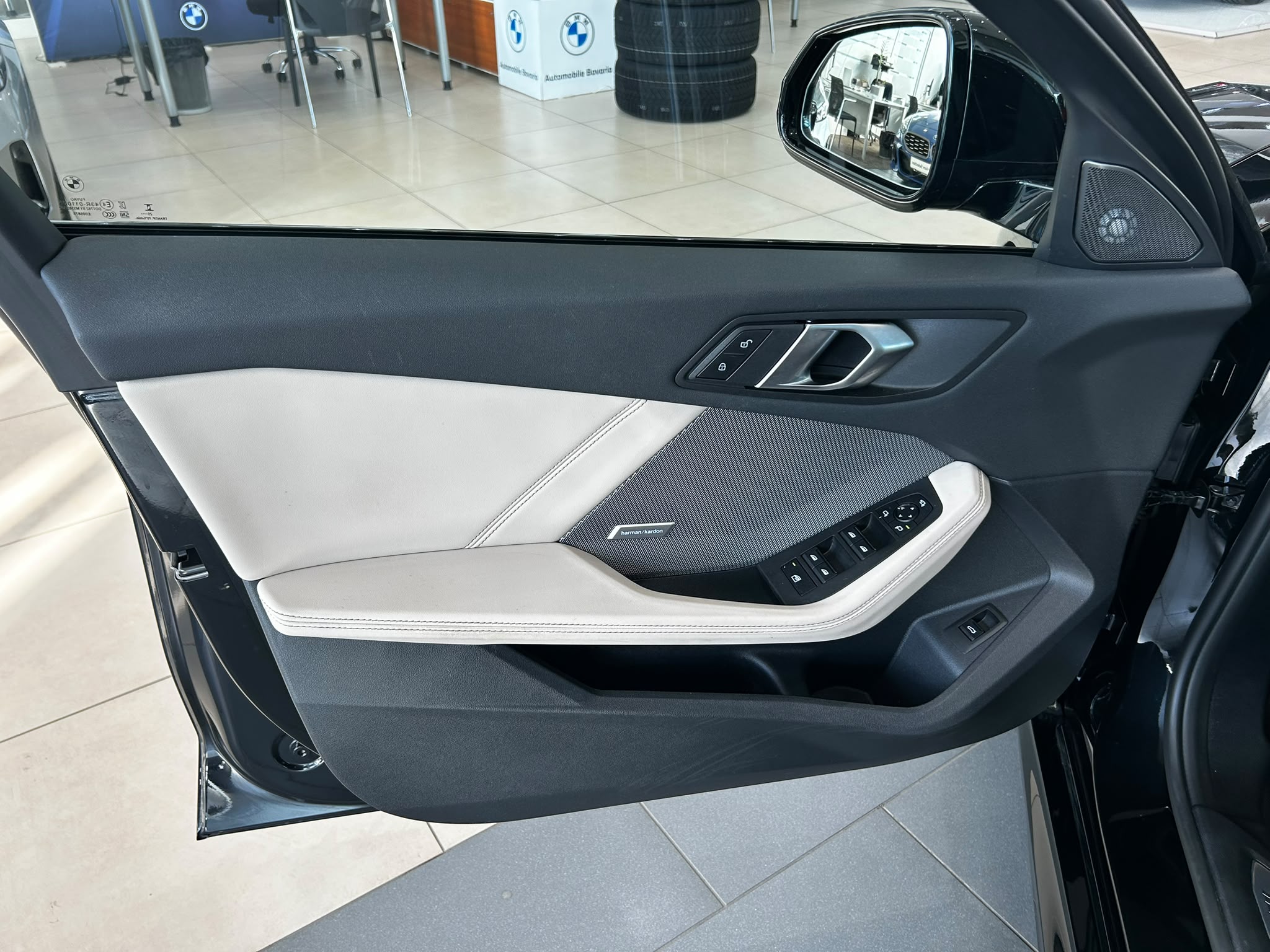 BMW Seria 1, 120 HATCH 5 USI, 2026, 12195 km