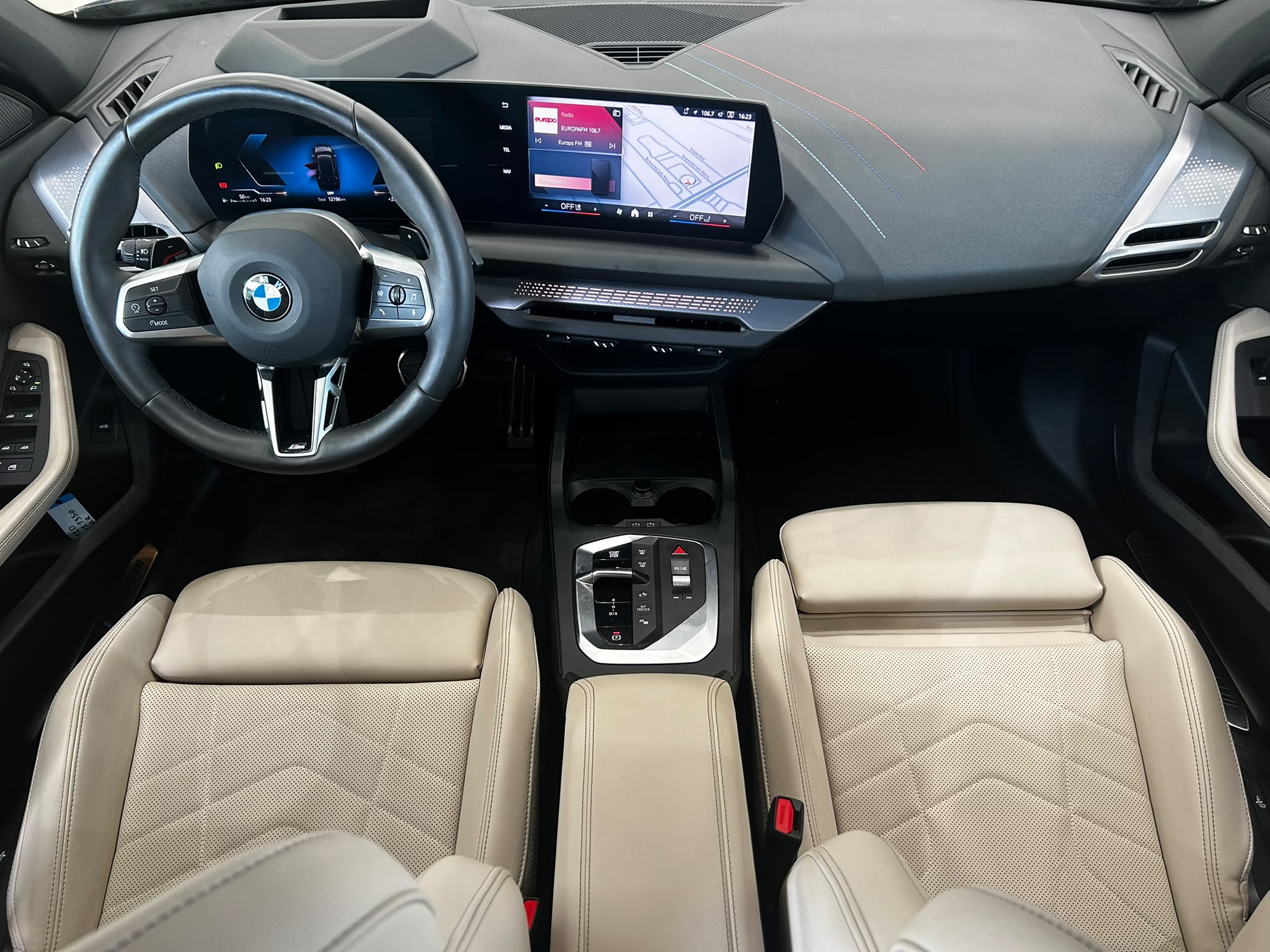 BMW Seria 1, 120 HATCH 5 USI, 2026, 12195 km