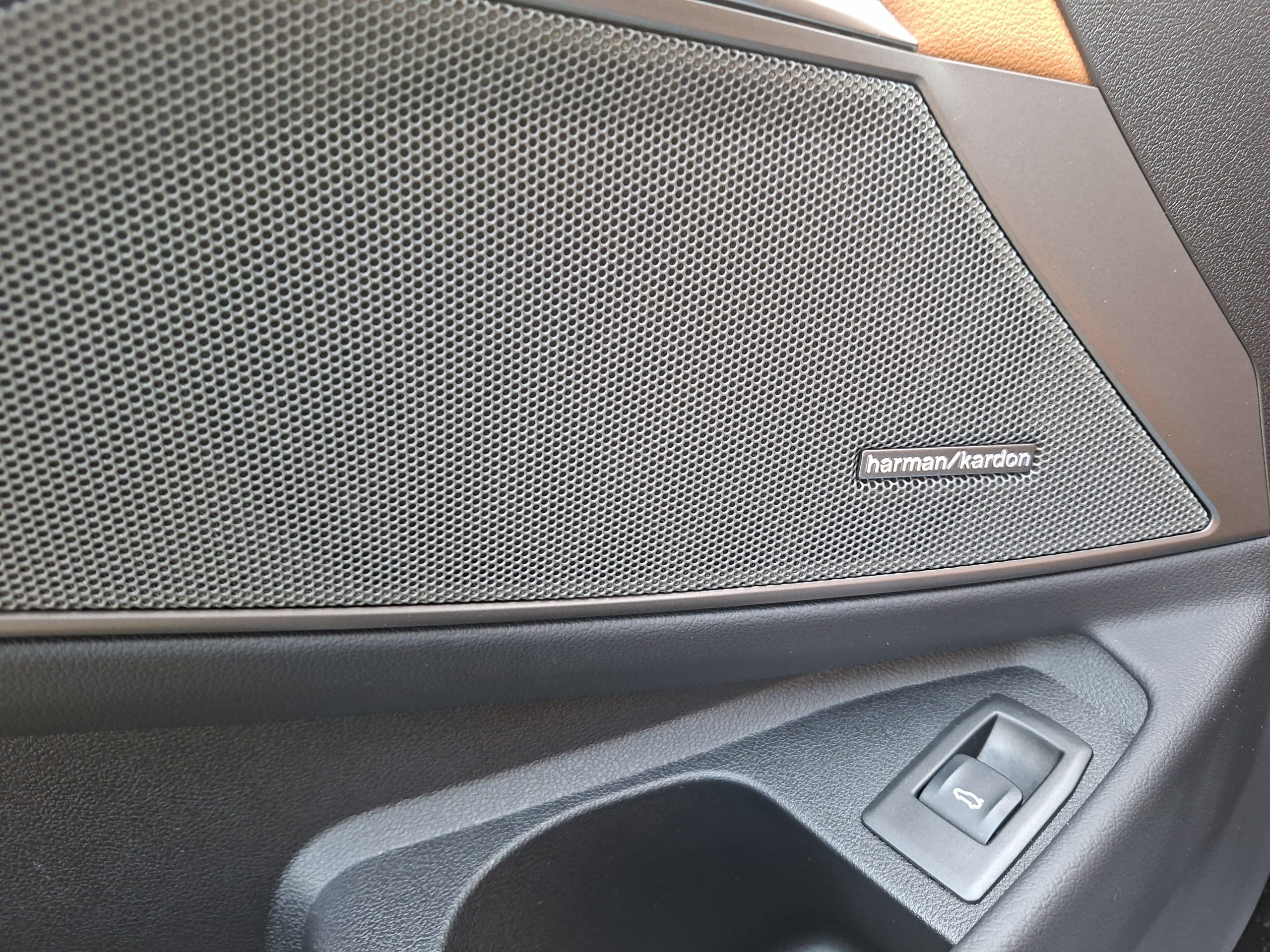 BMW Seria 3 2025 — imagine 8