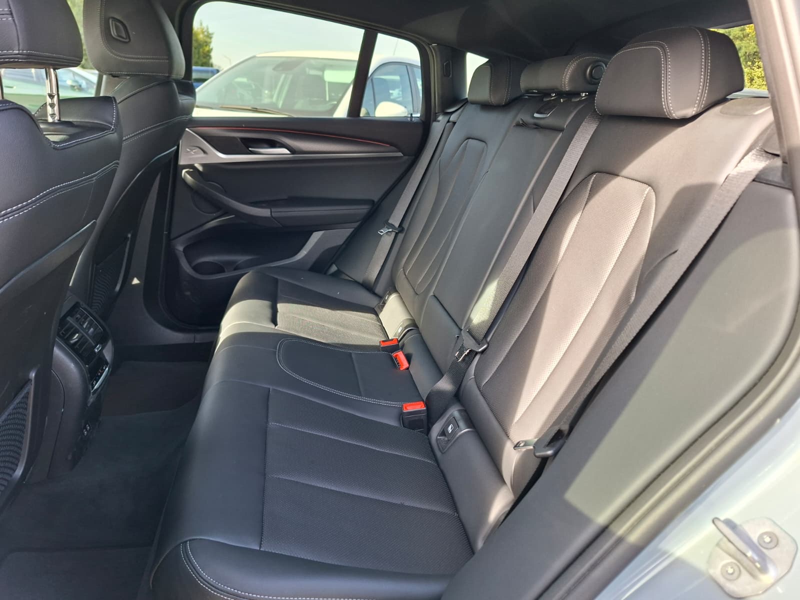 BMW X4, X4 XDRIVE20I, 2025, 22300 km