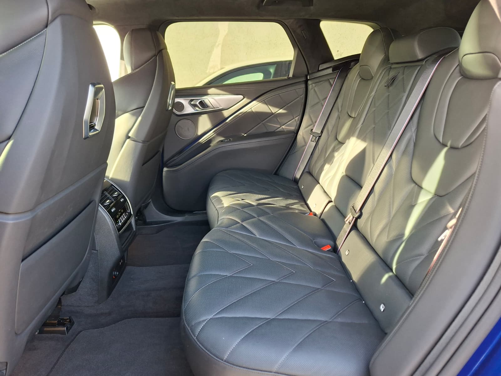 BMW XM, XM 50E, 2025, 23250 km