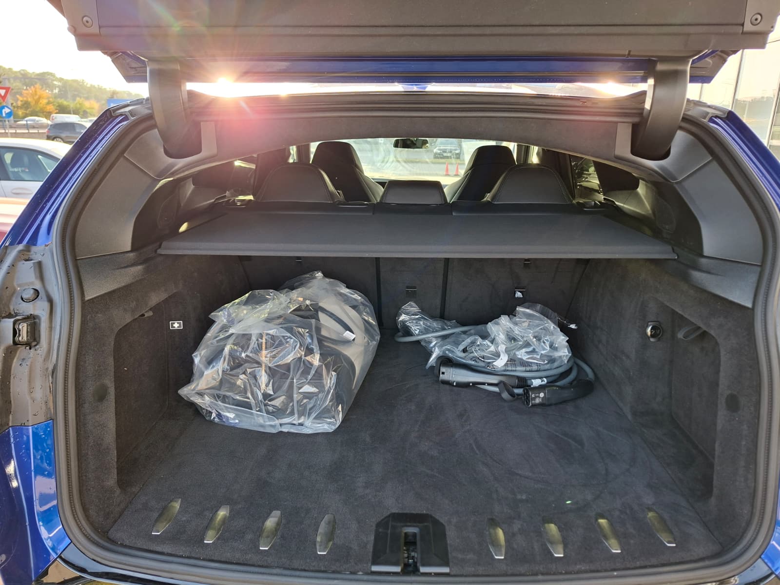 BMW XM, XM 50E, 2025, 23250 km