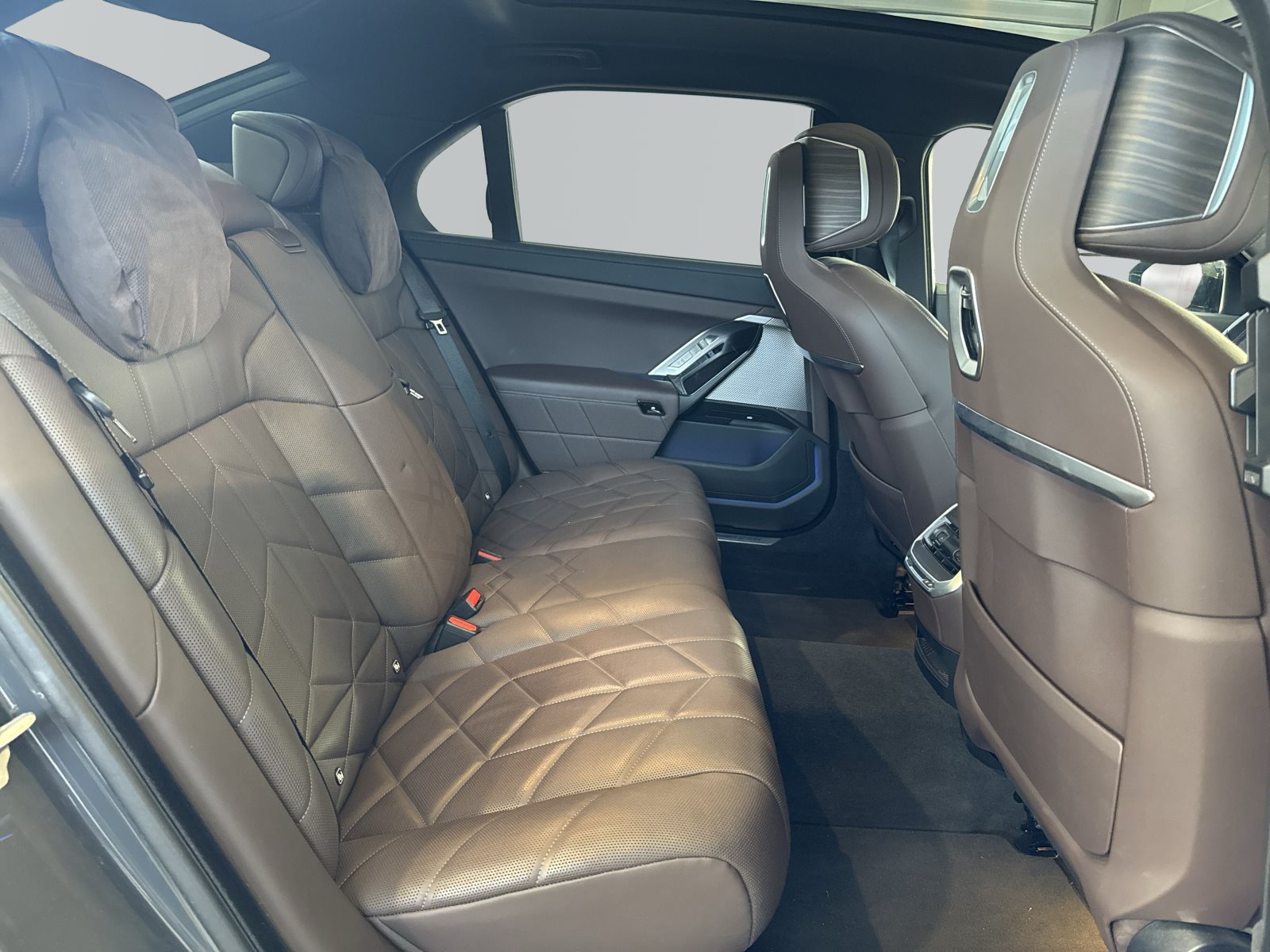 BMW Unknown Model 2025 — imagine 10