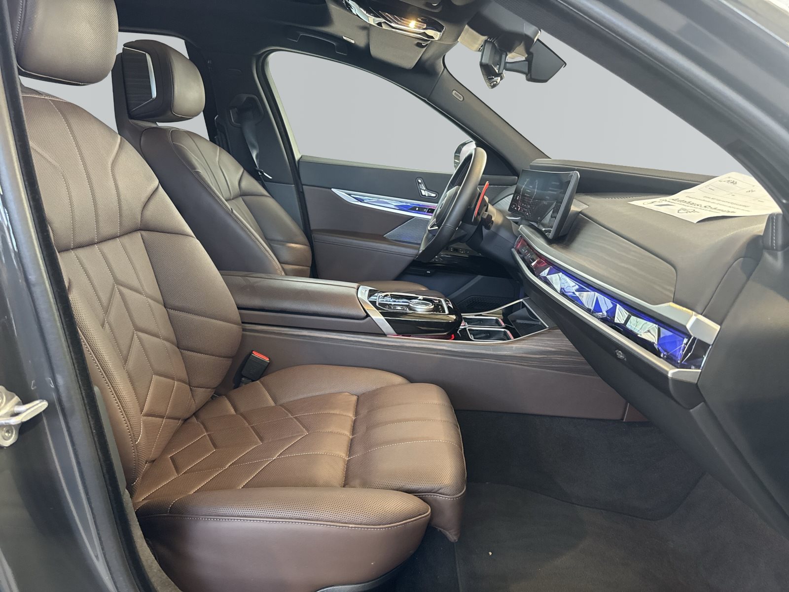 BMW Unknown Model 2025 — imagine 11