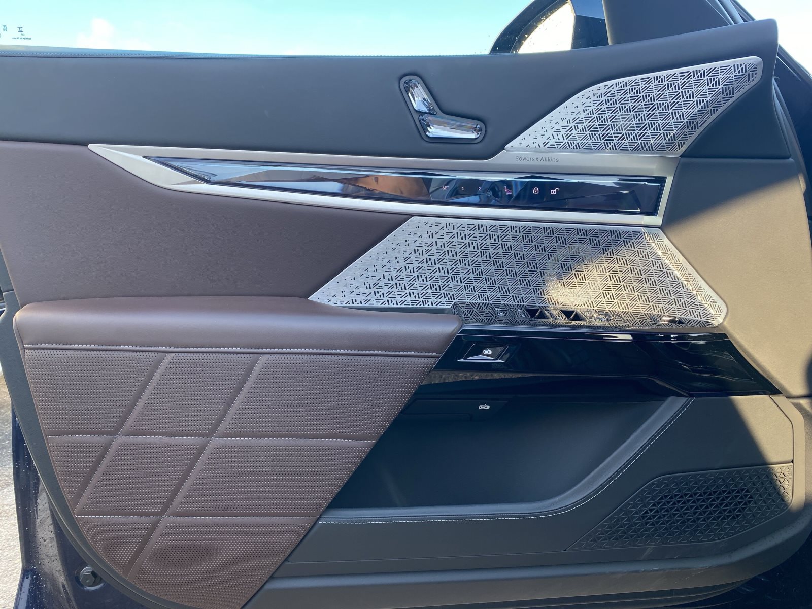 BMW i7 2023 — imagine 18
